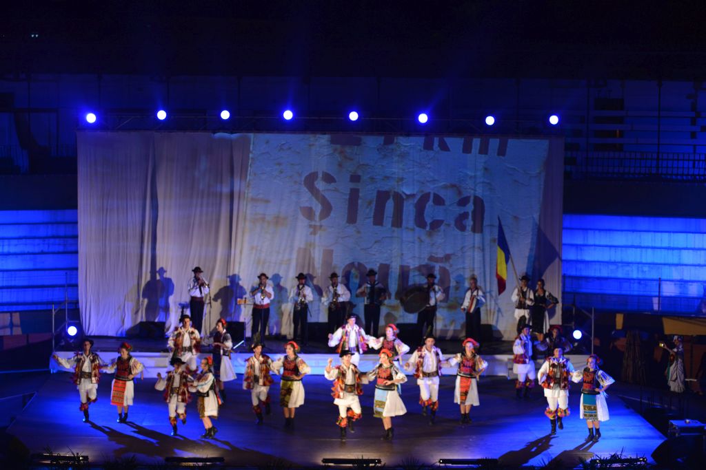Ansamblul Folcloric Sinca Noua | Joc de Nasaud | Spectacol de Gala | Portugalia, Montemor-o-novo 2015